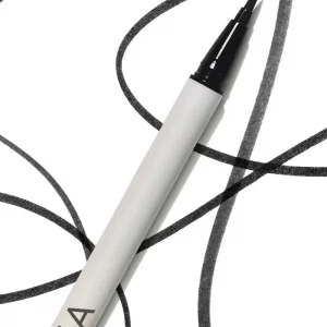 Alternative view of Clean Line Liquid Liner